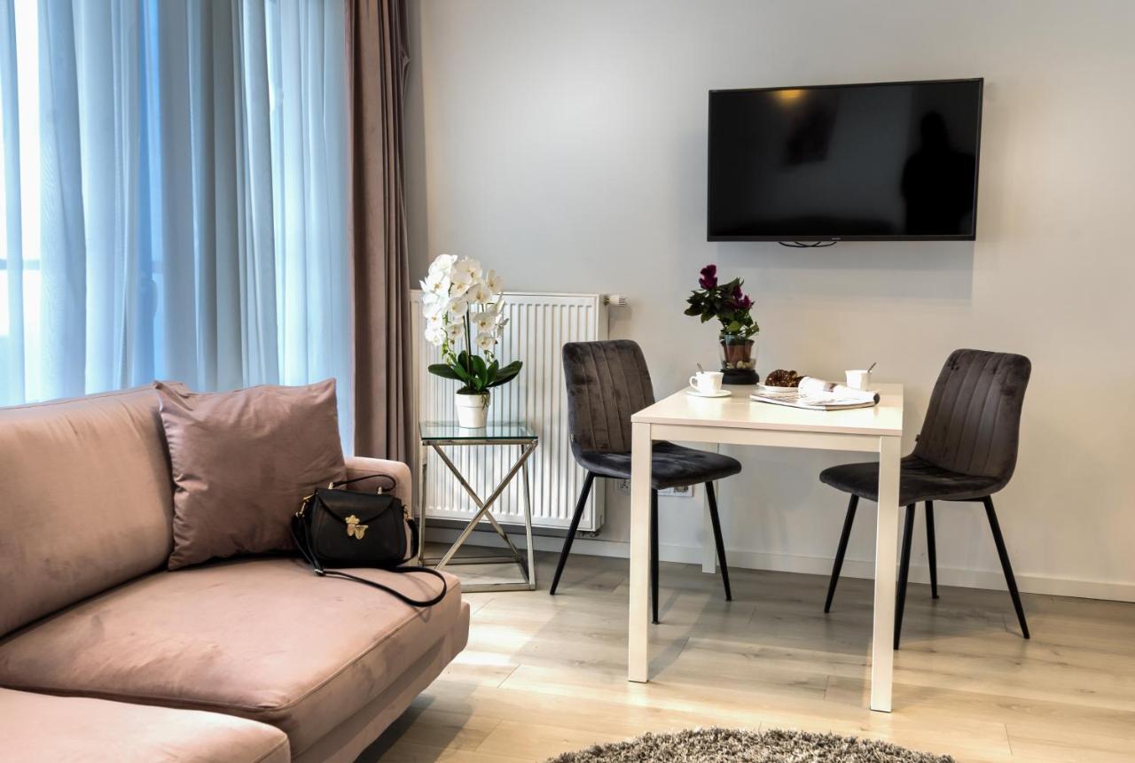 Wola Luxury Stay Warsaw Luaran gambar